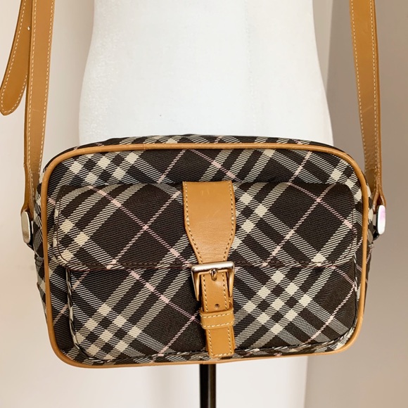 ❤️SOLD❤️Burberry Nova Check Leather Blue Label - Picture 4 of 8
